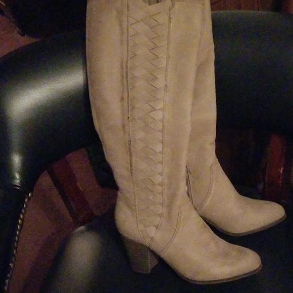 Fergie Shoes - Boots